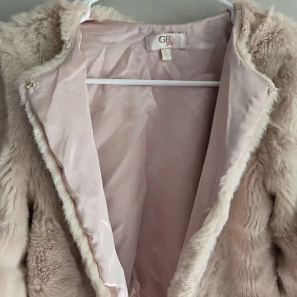 GB Girls Size L 10/12 Pink Faux Fur Cape Jacket  3/4 Ruffle Tier Sleeve - Picture 4 of 7
